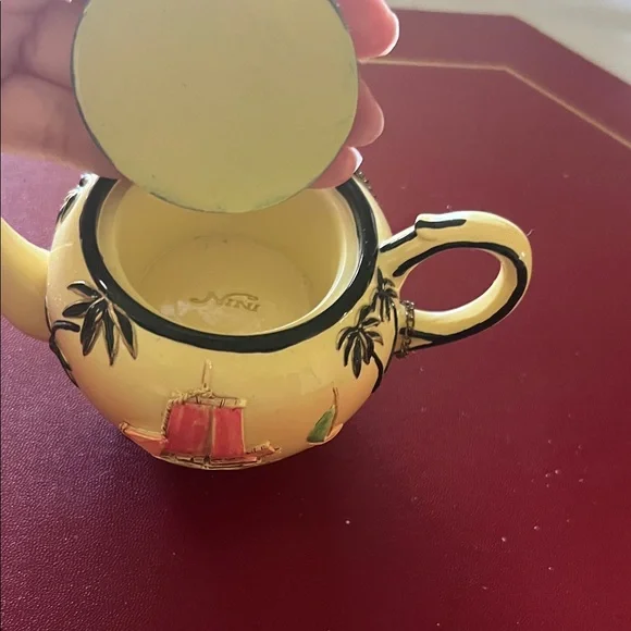 ( 0366) Decorative Yellow Antique Teapot with Tiny Accents,from Japan - Picture 4 of 6